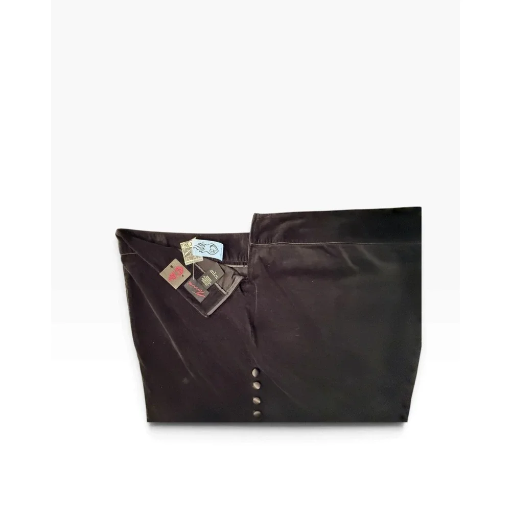 NWT Torrid Womens Size 24 Black Velvet Pencil Skirt with Sexy Button Slit Vent